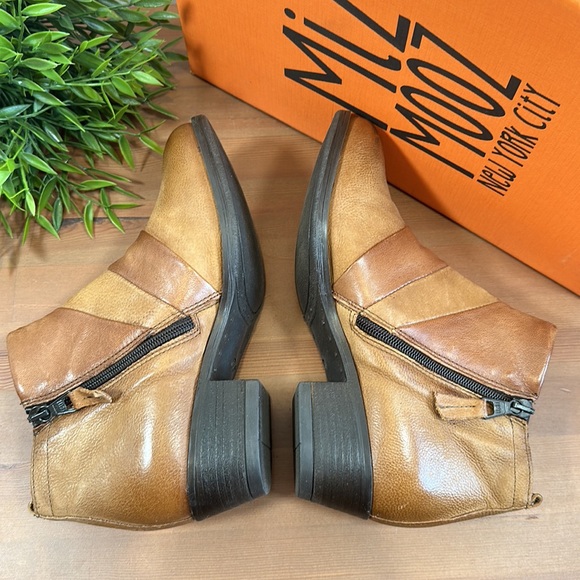 Miz Mooz Burlington Leather Cut-Out Wide Width Ankle Boots - Picture 5 of 10